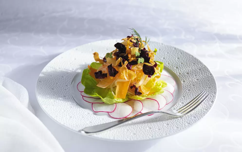 RSSC, Seven Seas Grandeur, Chartreuse 2.jpg